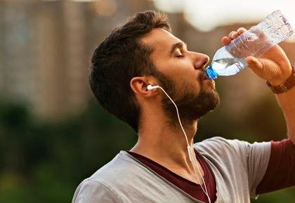 فواید نوشیدن آب هنگام ورزش